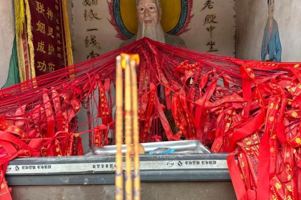 怎样跟月老求姻缘最灵验的祈福方法与技巧 怎样跟月老求姻缘最灵验的祈福方法与技巧